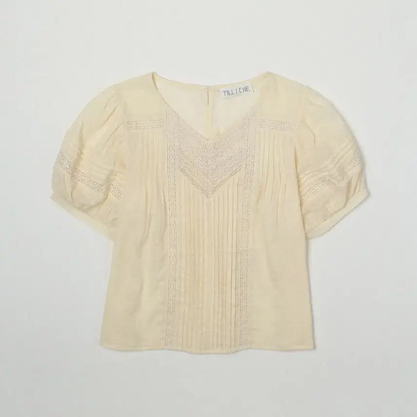 [BUNJANG] Tielida Lace Pintuck Blouse / 틸아이다이 레이스 핀턱 블라우스