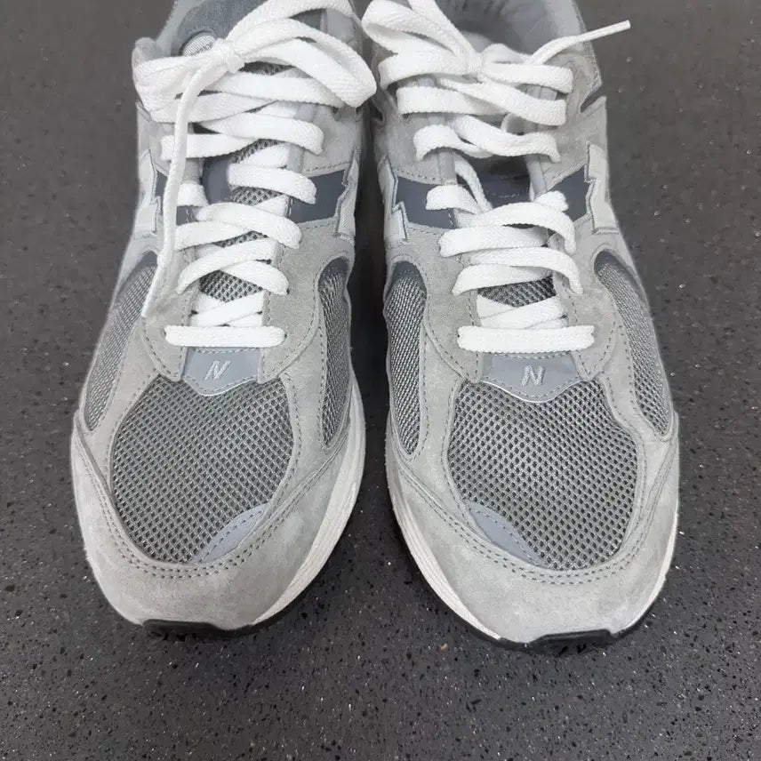[BUNJANG] New Balance 2002R Suede Sneakers / 뉴발란스 2002R 그레이 스웨이드 운동화