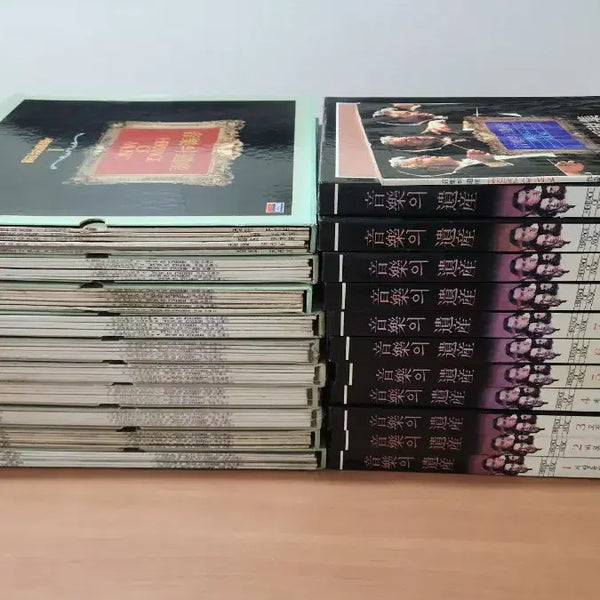 [BUNJANG] Music's Legacy LP Set (60 Records + 12 Guidebooks) / 음악의유산 LP 60장 + 해설집 12권 올세트