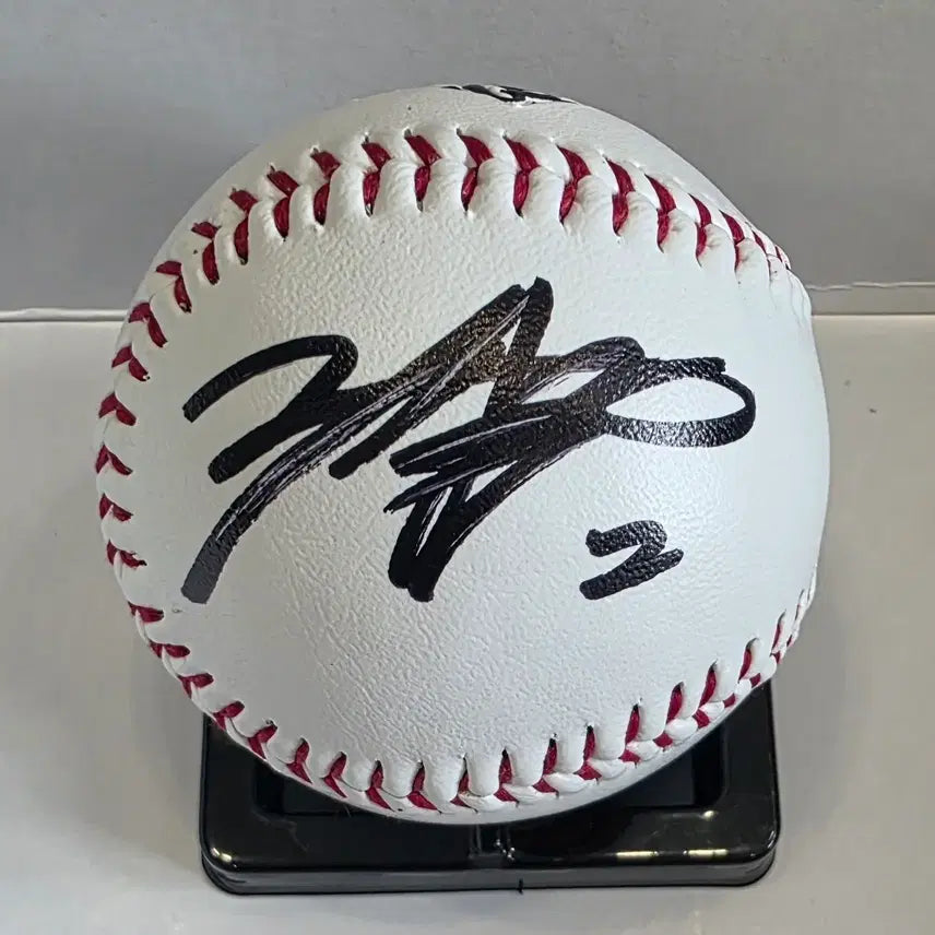 [BUNJANG] Kim Min-seok Doosan Bears Autographed Baseball / 김민석 두산 로고볼 싸인볼