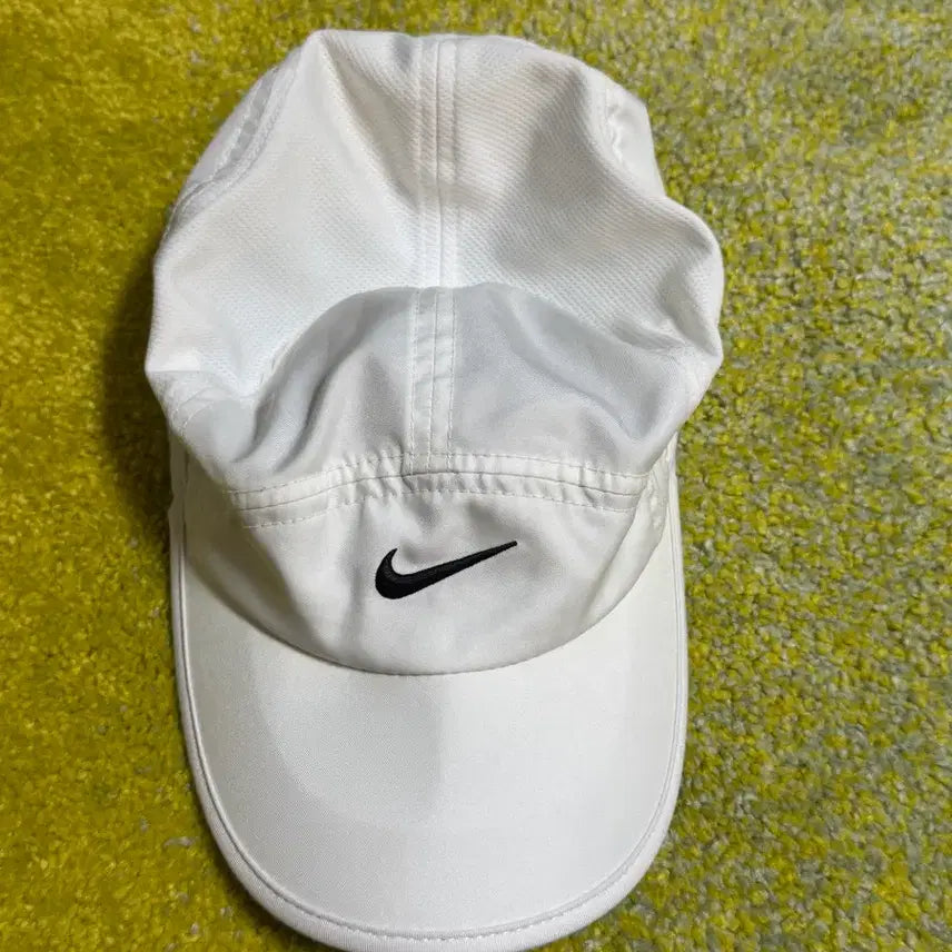 [BUNJANG] Nike Featherlight Running Cap - White, Free Size / 나이키 페더라이트 러닝 경량 모자 free사이즈