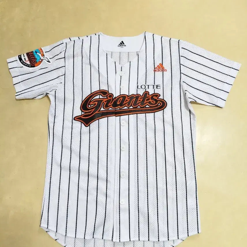 [BUNJANG] Lotte Giants Adidas Stripe Jersey Size 85 / 롯데자이언츠 아디다스 스트라이프 유니폼 85사이즈 팝니다