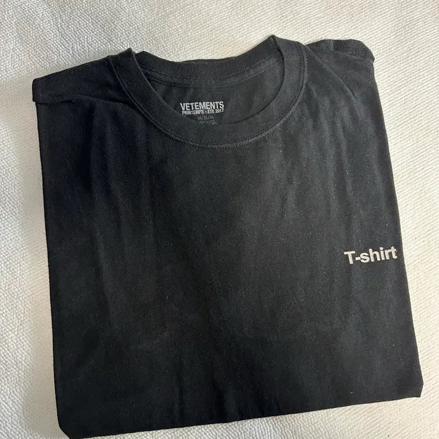 [BUNJANG] Vetements 17ss Definition T-Shirt Black / 베트멍 17ss Definition 반팔 티셔츠