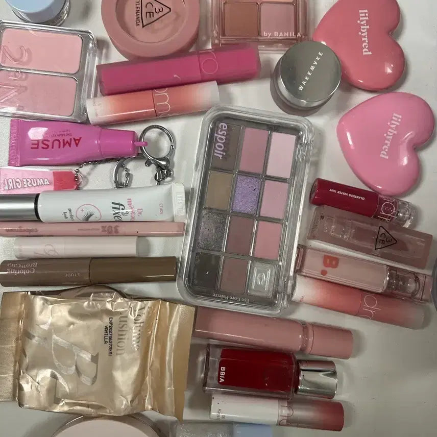 [BUNJANG] Bundle of 27 Cool Toned & Neutral Makeup Items / 여쿨 화장품 27개 일괄 판매 처분 급전