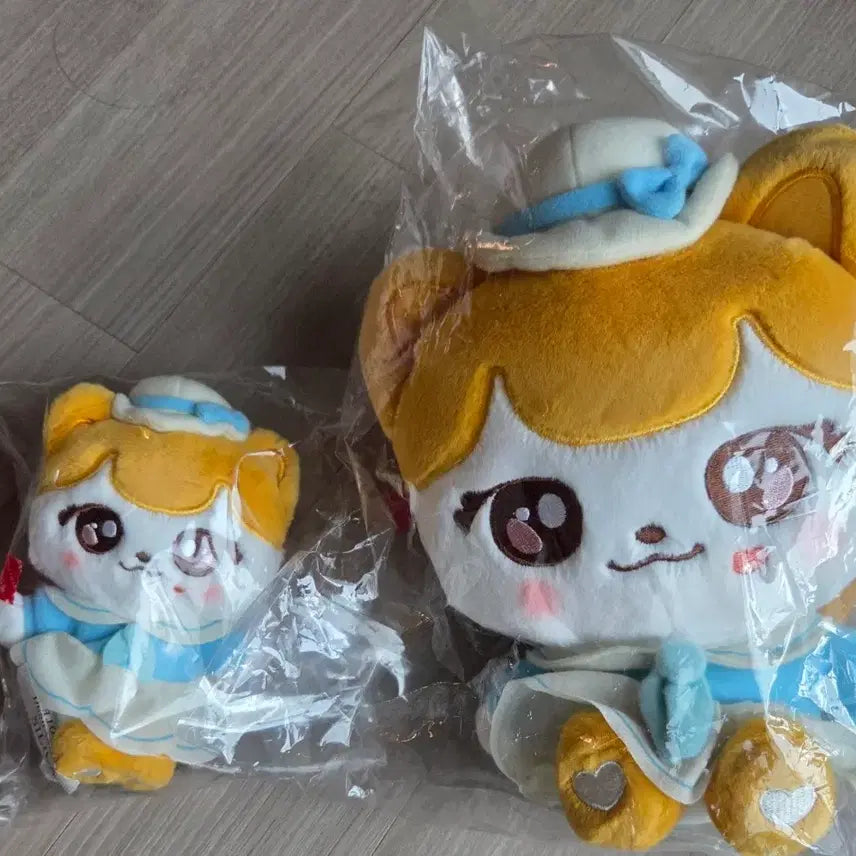 [BUNJANG] IVE Everland Mini-v Cheese Cast Plush & Keyring Bundle Set / 일괄)아이브 에버랜드 미니브 치즈 캐스트 플러시,키링 팝니다