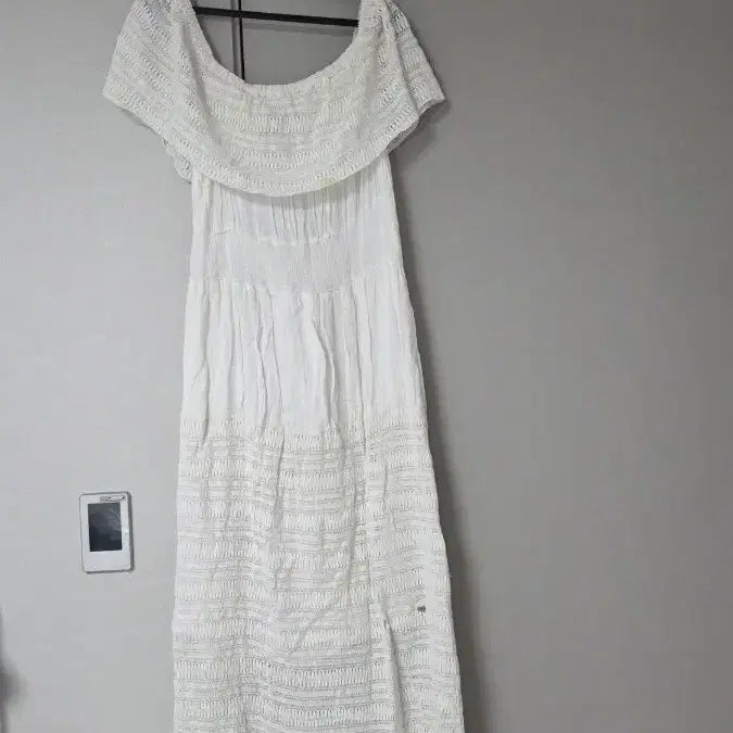 [BUNJANG] White Off-Shoulder Long Dress / 휴양지룩 화이트 오프숄더 롱 원피스