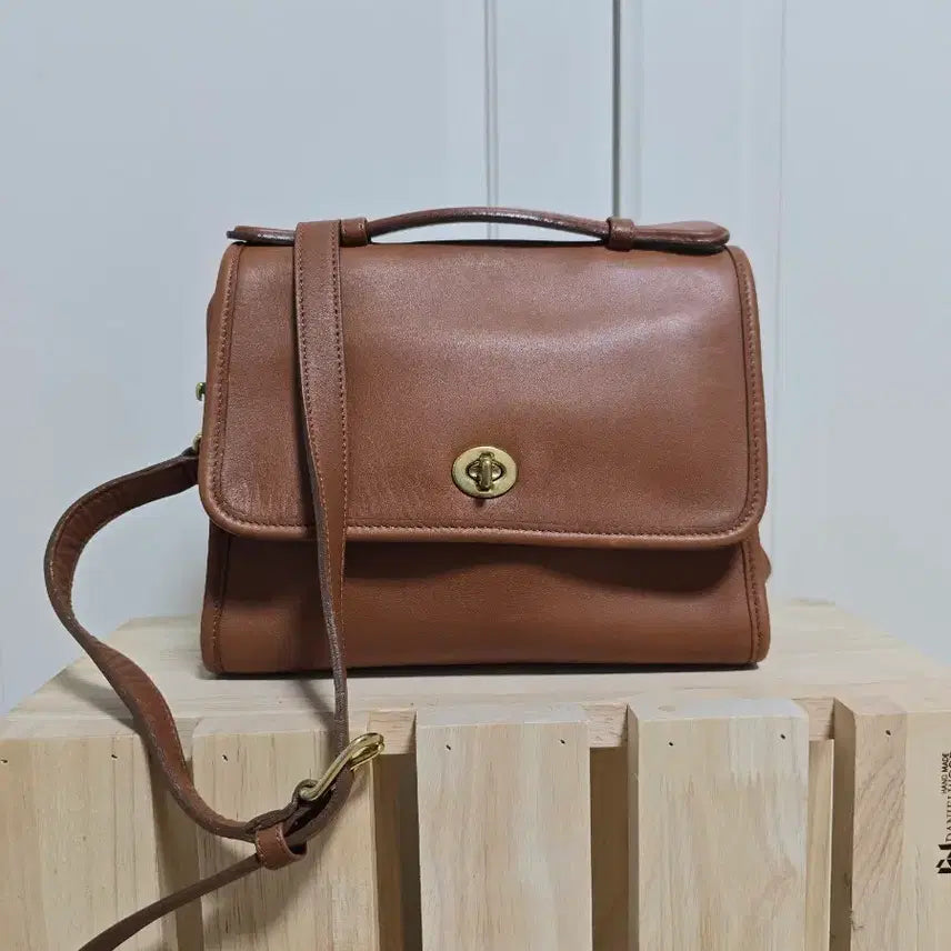 [BUNJANG] Old Coach 9870 Y2K 2-Way Shoulder Bag Brown Leather / 올드 코치 9870 Y2K 2way 숄더백 브라운 레더