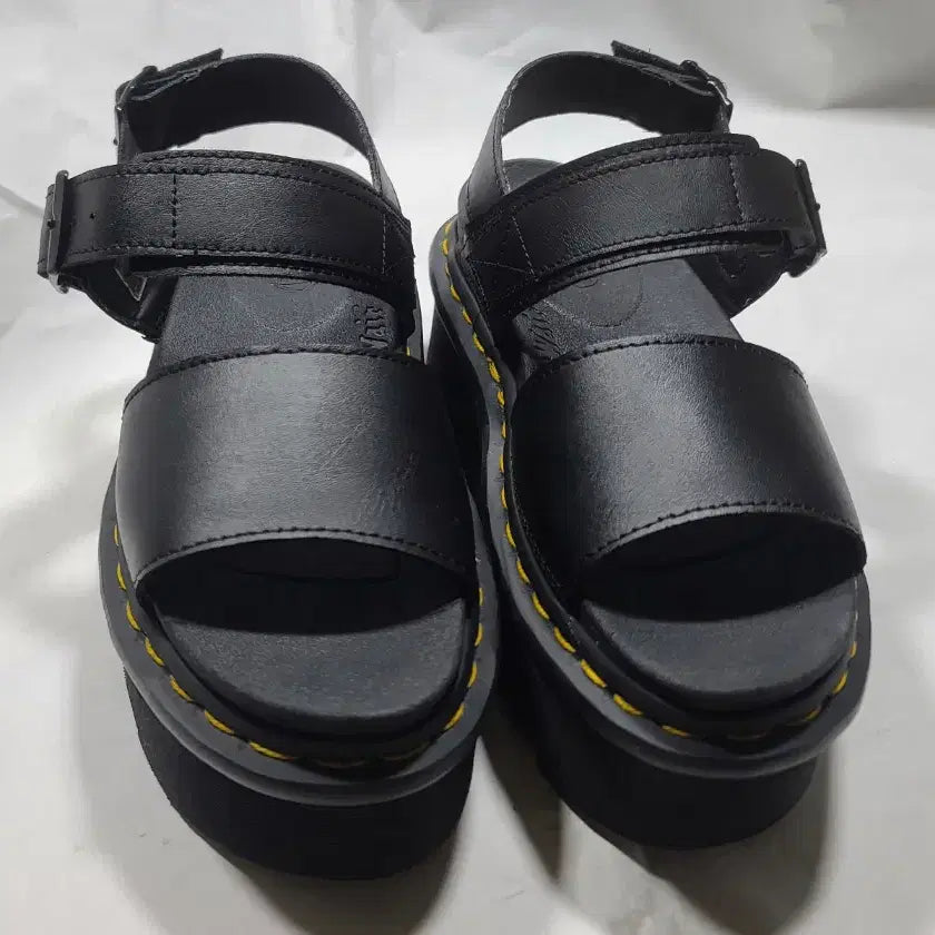 [BUNJANG] Dr. Martens Voss Quad Platform Sandals UK 4 / 닥터마틴 보스 쿼드 플랫폼 샌들 UK4사이즈(230~235)