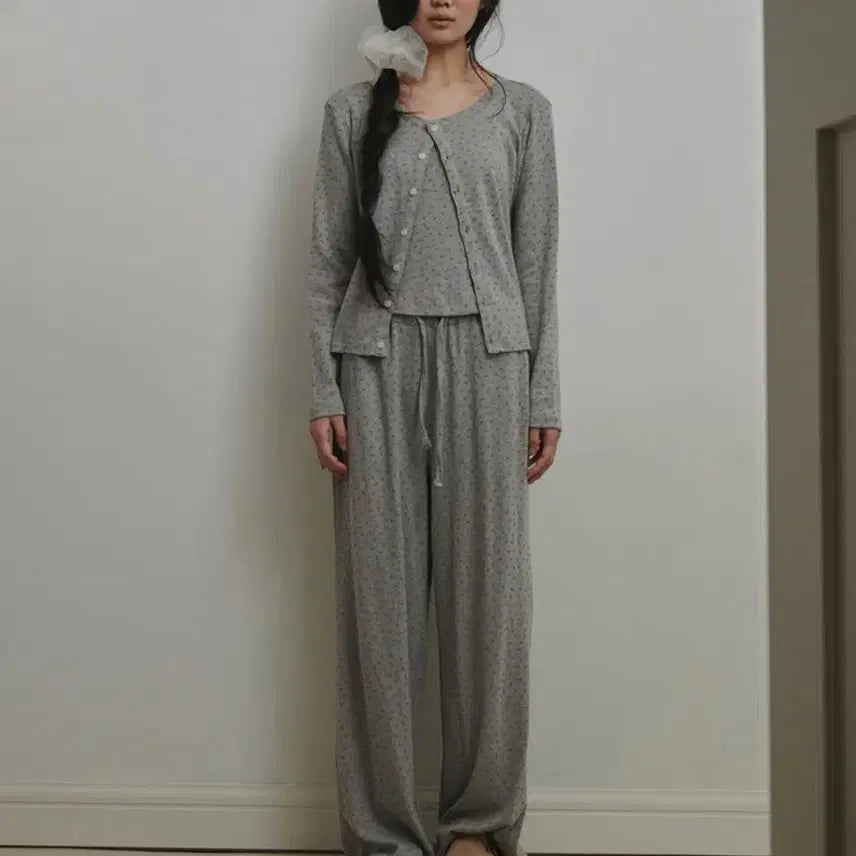 [BUNJANG] Okite Floral Punching Knit Cardigan Pants Set Ash Pink / 오끼뜨 플로랄 펀칭니트 가디건 팬츠 애쉬핑크