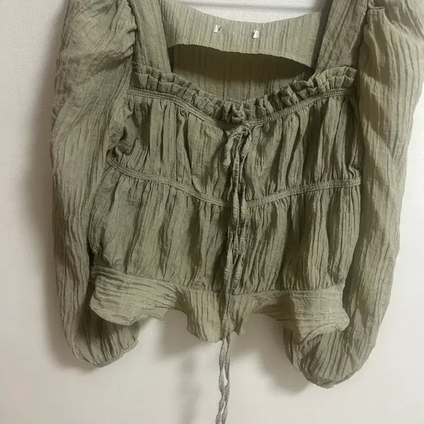 [BUNJANG] Mint Puff Sleeve Blouse with Ruffle Detail / 주름 퍼프 소매 블라우스 민트