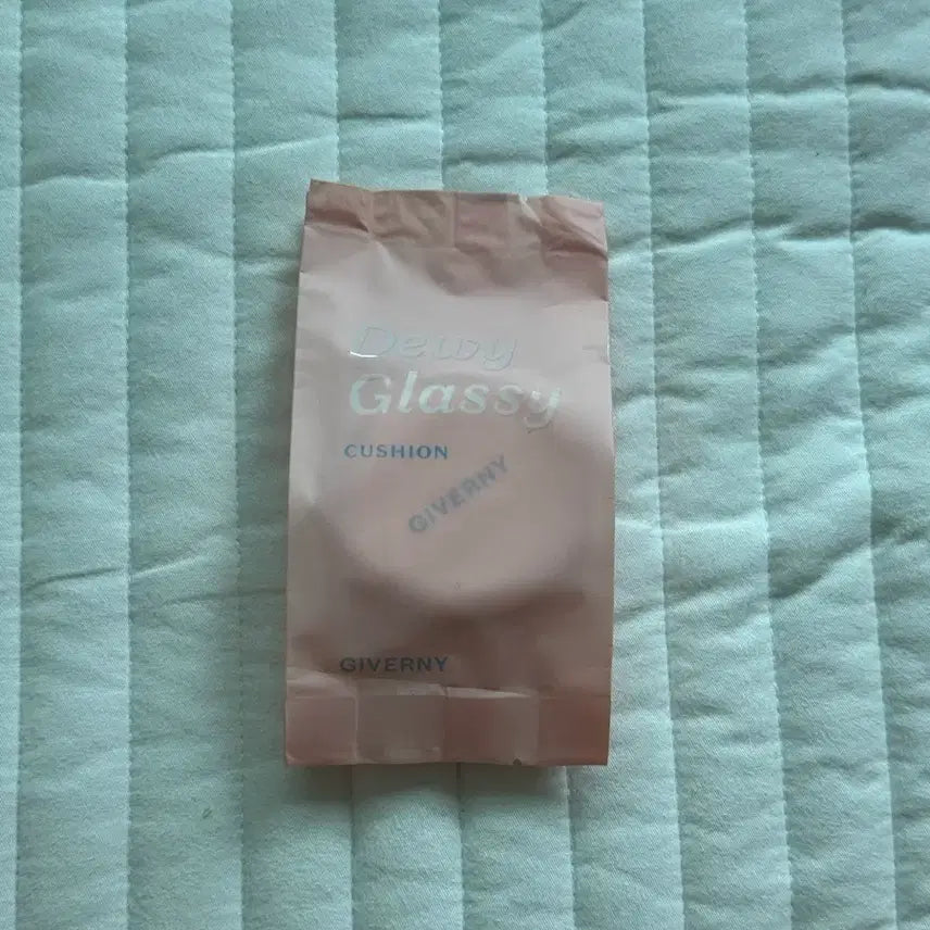 [BUNJANG] Giverny Dewey Glossy Cushion Refill with Case / 케이스 증정)지베르니 듀이 글로시 쿠션 리필 새상품