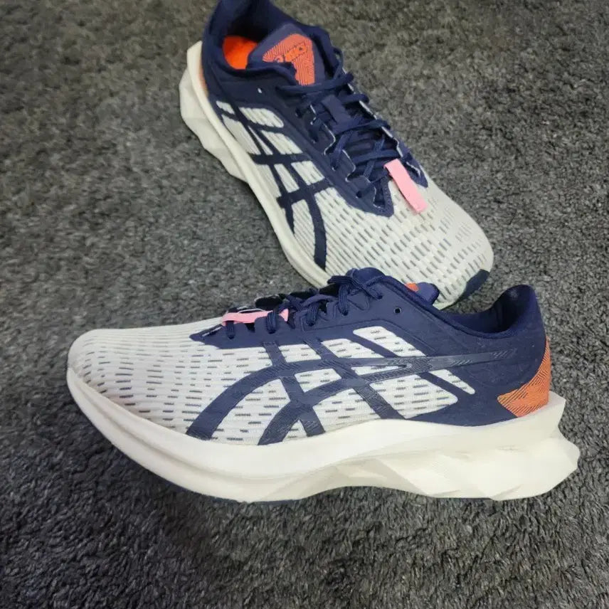 [BUNJANG] ASICS NovaBlast SPS Cream Midnight 270 / 아식스 노바블라스트 SPS 크림 미드나잇270 사이즈