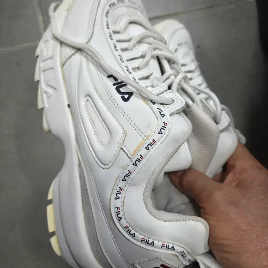 [BUNJANG] Fila Disruptor 2 White Shoes (Size 270) / 휠라 디스럽터2 화이트270