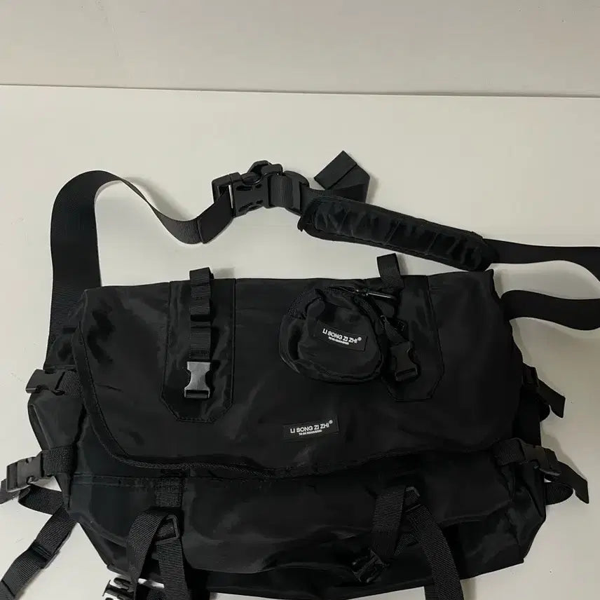 [BUNJANG] Black Crossbody Bag / 블랙 크로스백 가방