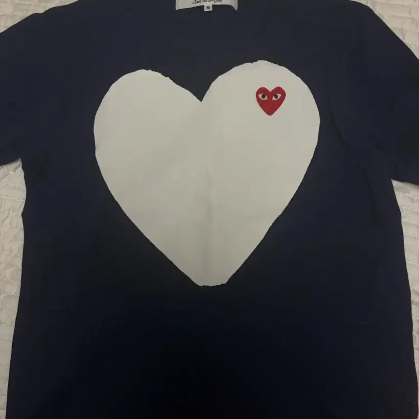 [BUNJANG] Comme des Garçons Play Half Sleeve Sweatshirt Navy / 꼼데가르송 반팔 플레이 하트 자수 맨투맨 네이비