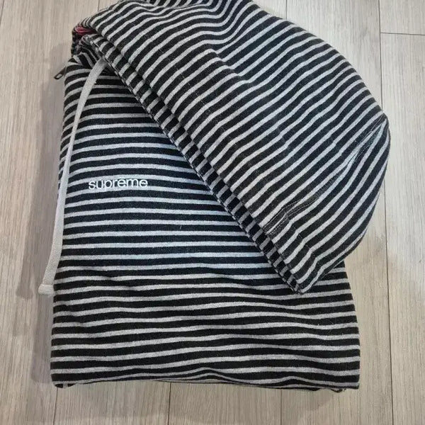 [BUNJANG] Supreme Stripe Zip-Up Hoodie / SUPREME 스트라이프 짚업 후드