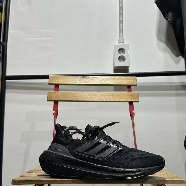 [BUNJANG] Adidas Ultraboost Running Shoes Men's Black / 260) 아디다스 런닝화 남성 남자 운동화 울트라부스트 블랙