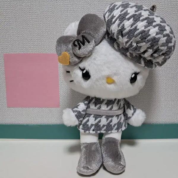 [BUNJANG] Sanrio Hello Kitty Doll Keychain Tweed / 산리오 헬로키티 인형키링 트위드