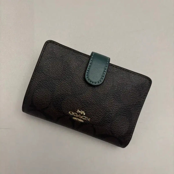 [BUNJANG] Coach Medium Corner Zip Wallet Sage Green / 코치 지갑 미디움 코너 짚 월렛 세이지 그린 색상 여성 반지갑