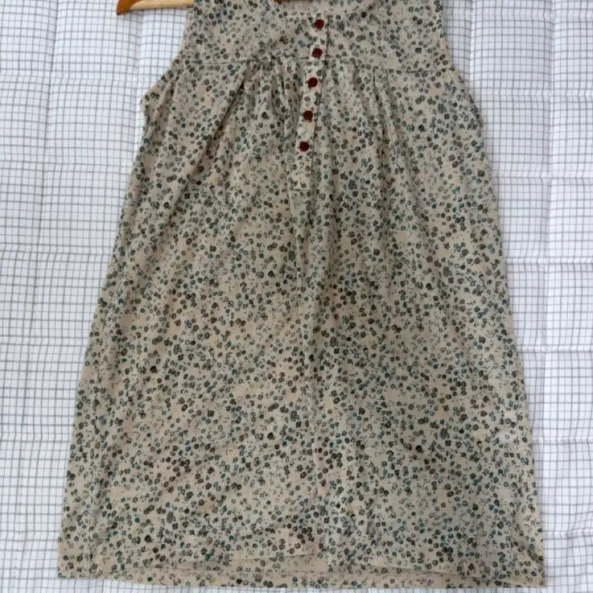 [BUNJANG] Cocoy Mori Suzuko Kame Floral Sleeveless Top / 코코모리 / 스즈코 /카메 잔꽃 민소매