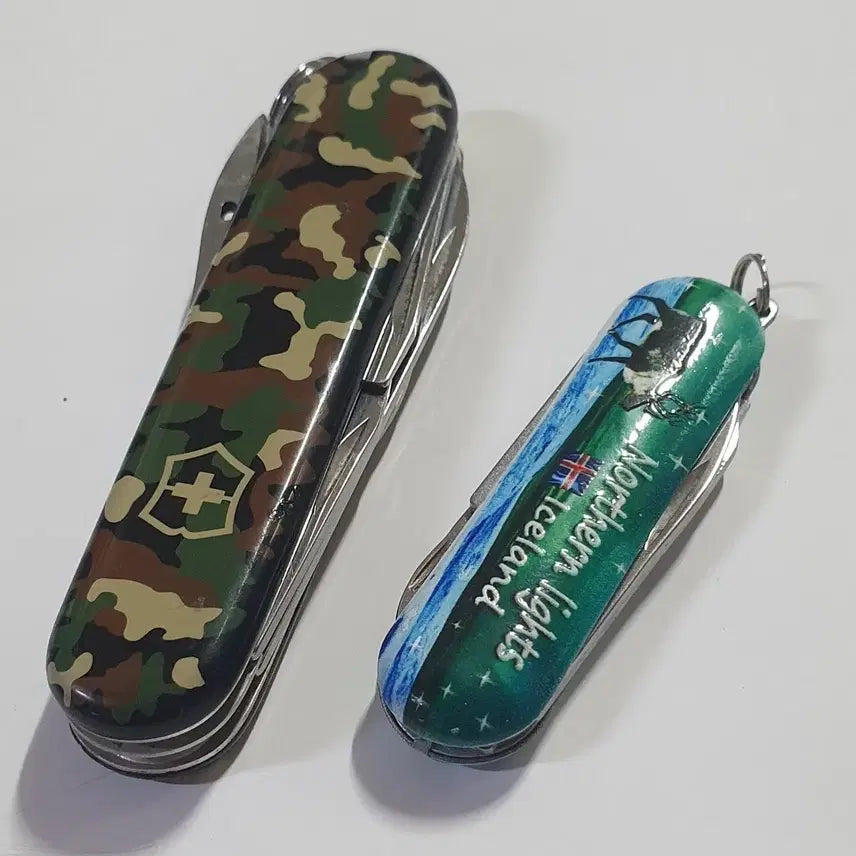 [BUNJANG] Victorinox Swiss Army Knife Camouflage & Iceland Aurora Set / 빅토리녹스 맥가이버칼 2개 세트 (카모, 아이슬란드)칭찬은고래도춤추게