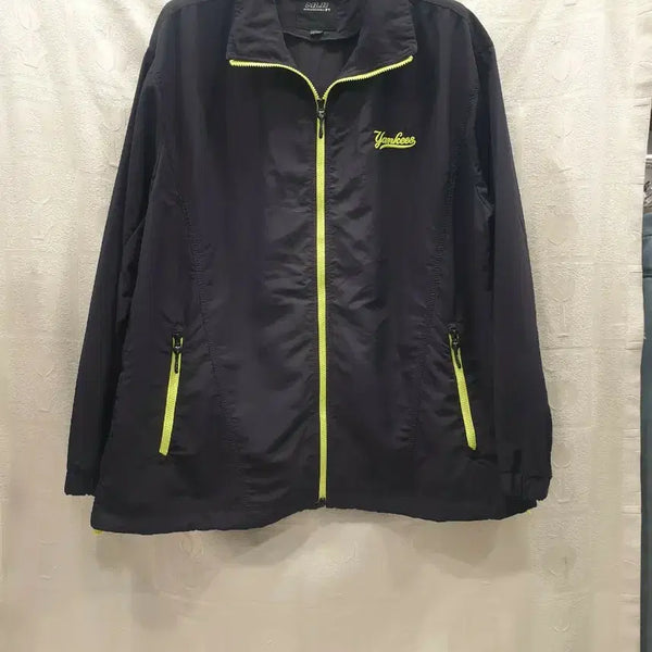 [BUNJANG] MLB New York Yankees Windbreaker Jacket / MLB 뉴욕 양키스 바람막이 115~120