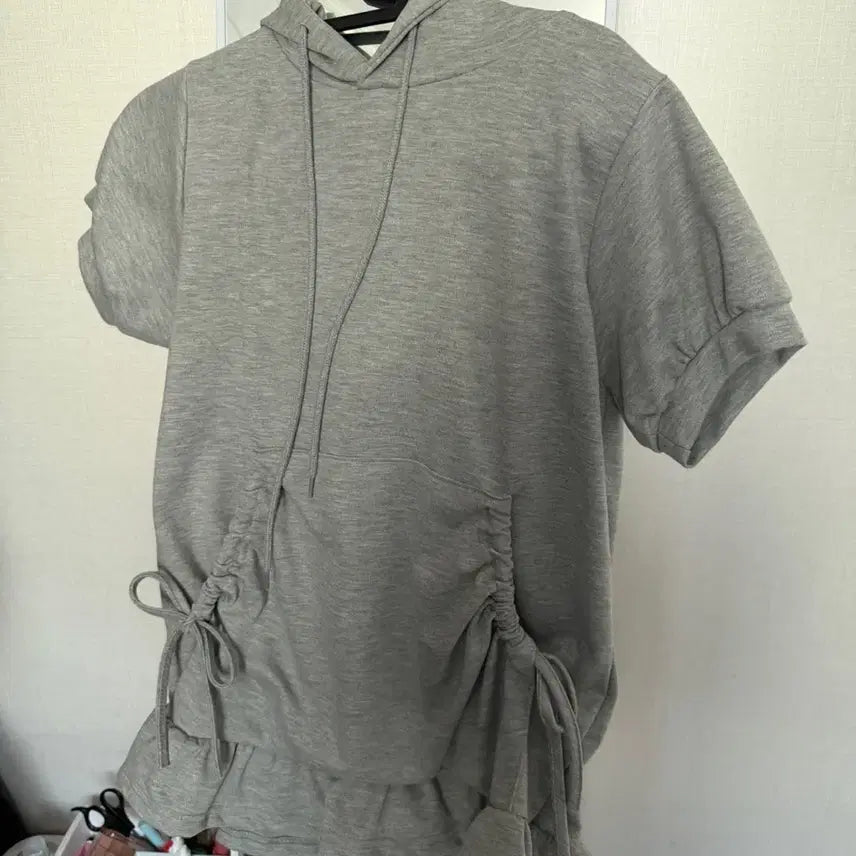 [BUNJANG] Ribbon Frill Shirring Short Sleeve Hoodie / 리본 프릴 셔링 반팔 후드티 빈티지 모리걸