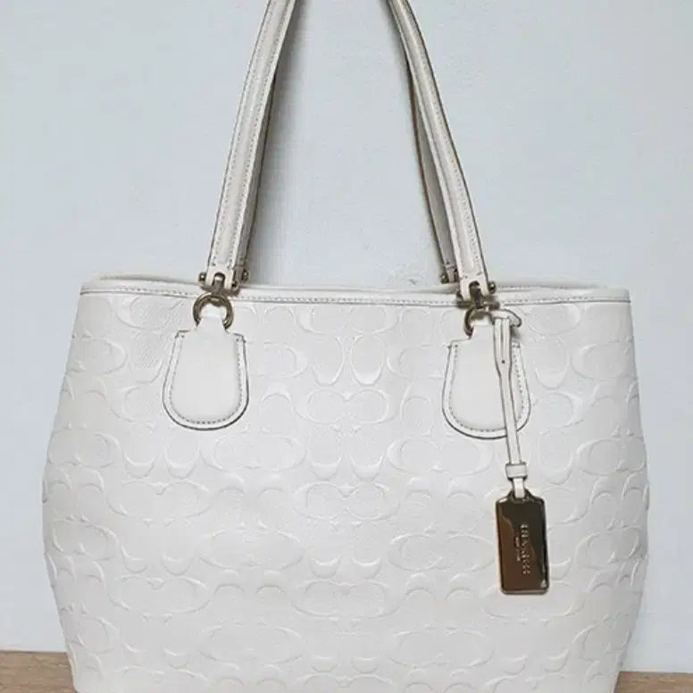[BUNJANG] Coach Embossed Leather Shoulder Bag White / 코치 엠보 가죽 숄더백 화이트