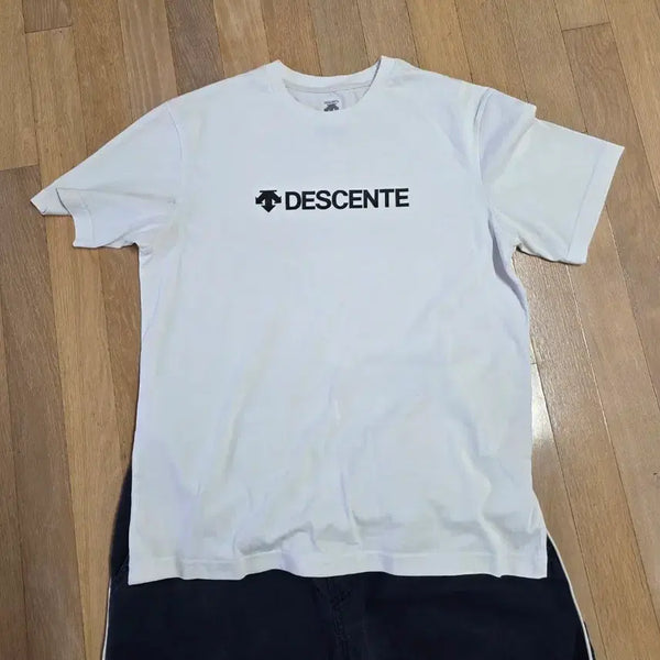 [BUNJANG] Descente White Short Sleeve T-Shirt Size 100 / 데상트 흰색 반팔티 100사이즈 가슴반품 54