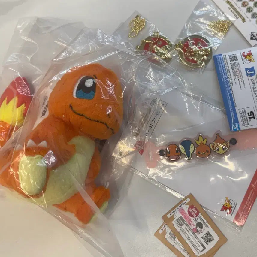 [BUNJANG] Pokemon 30th Anniversary Lottery Pyra Plush (Sealed) + Bonus Prizes / 포켓몬30주년쿠지 파이리 c상 미개봉+하위상