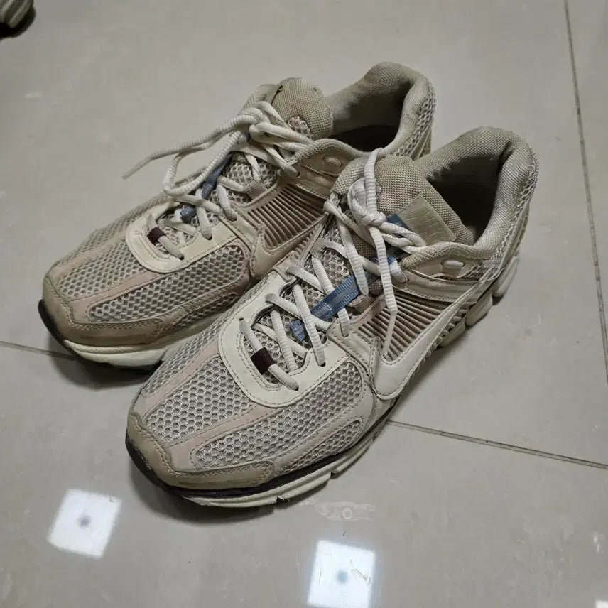 [BUNJANG] Nike Zoom Vomero 5 Oatmeal Running Shoes (275) / 나이키 줌 보메로5 오트밀 275