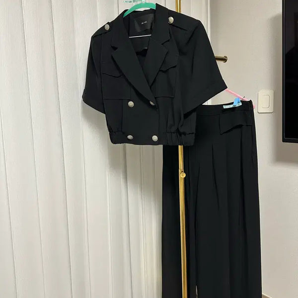 [BUNJANG] Julrog Cropped Jacket & Wide Pants Set / 줄로그 반팔 자켓 & 와이드 팬츠 세트