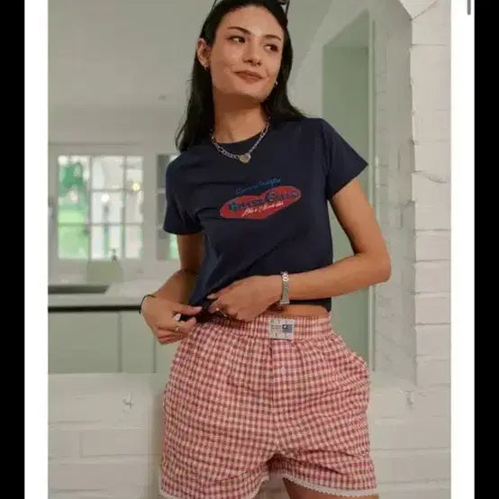 [BUNJANG] Bitter Cells Navy Heart Patch Crop T-Shirt / 비터셀즈 네이비 하트 패치 크롭반팔티