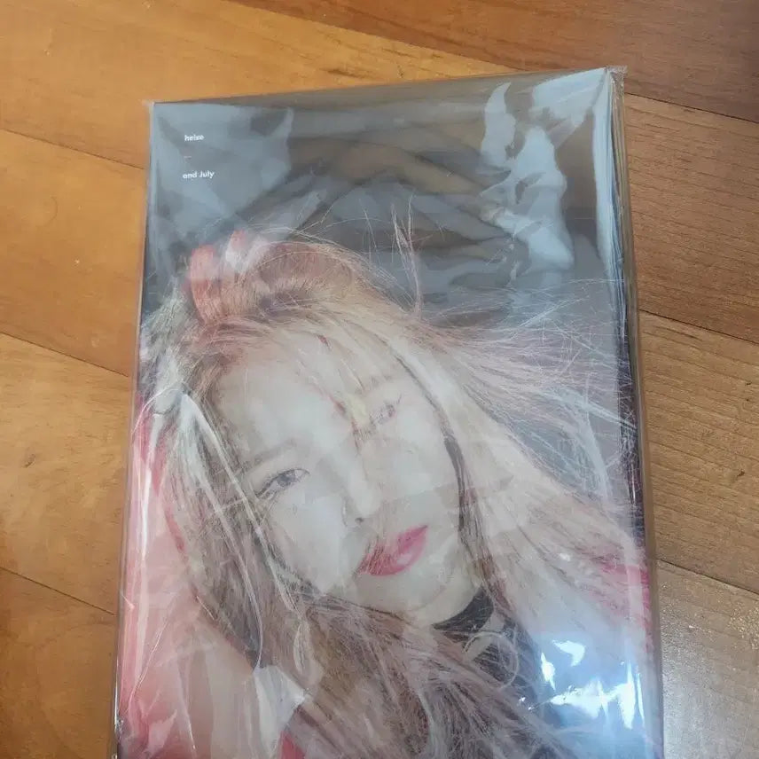 [BUNJANG] Heize & July Signed Album / 헤이즈 and july 싸인 앨범