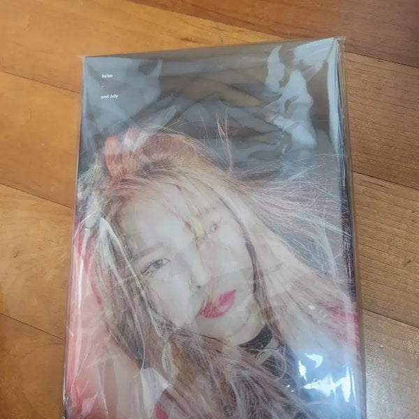 [BUNJANG] Heize & July Signed Album / 헤이즈 and july 싸인 앨범