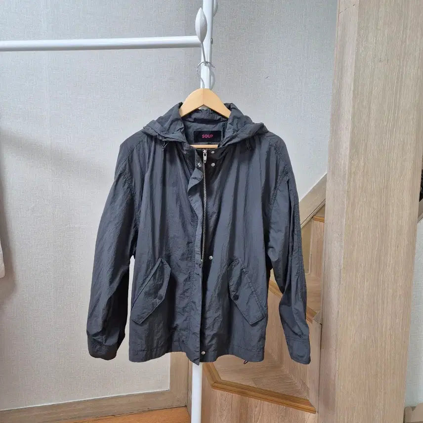 [BUNJANG] SOUP Hooded Windbreaker Jacket Dark Grey / SOUP 후드 바람막이 자켓 다크 그레이