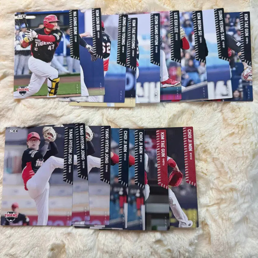 [BUNJANG] 2026 KBO Kia Tigers Baseball Cards Normal Bundle - Yang Hyeon-jong, Na Sung-bum, Seong Yeong-tak, Lee Eui-ri / 2026 KBO 야구카드 기아 노멀 일괄 양현종 나성범 성영탁 이의리