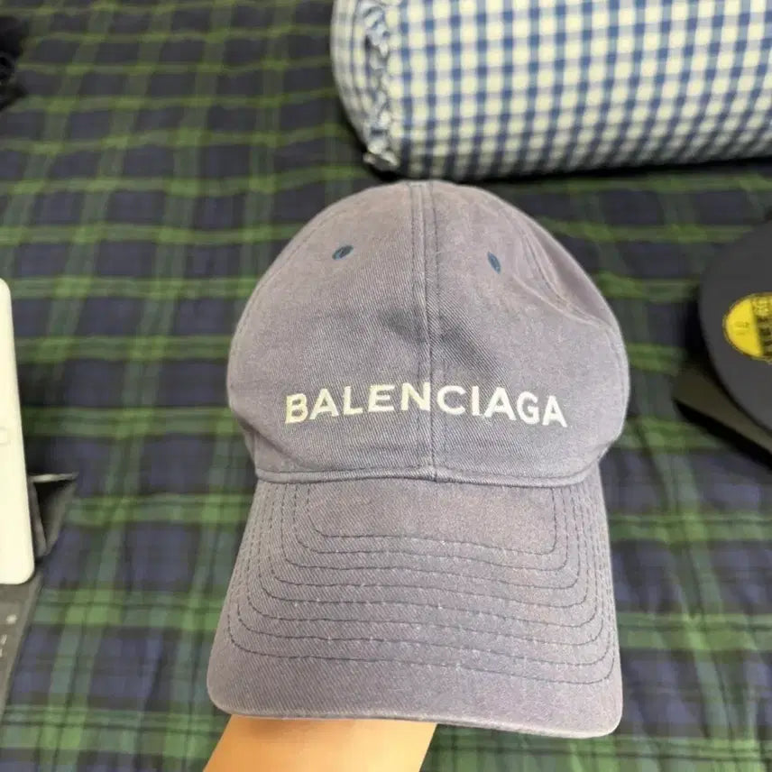 [BUNJANG] Balenciaga Logo Baseball Cap Navy / 발렌시아가 볼캡 (네이비)