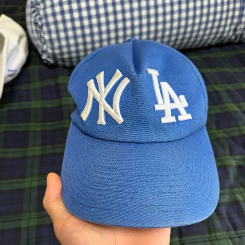 [BUNJANG] Holiday Brand Blue NY LA Logo Ball Cap / 홀리데이브랜드 볼캡