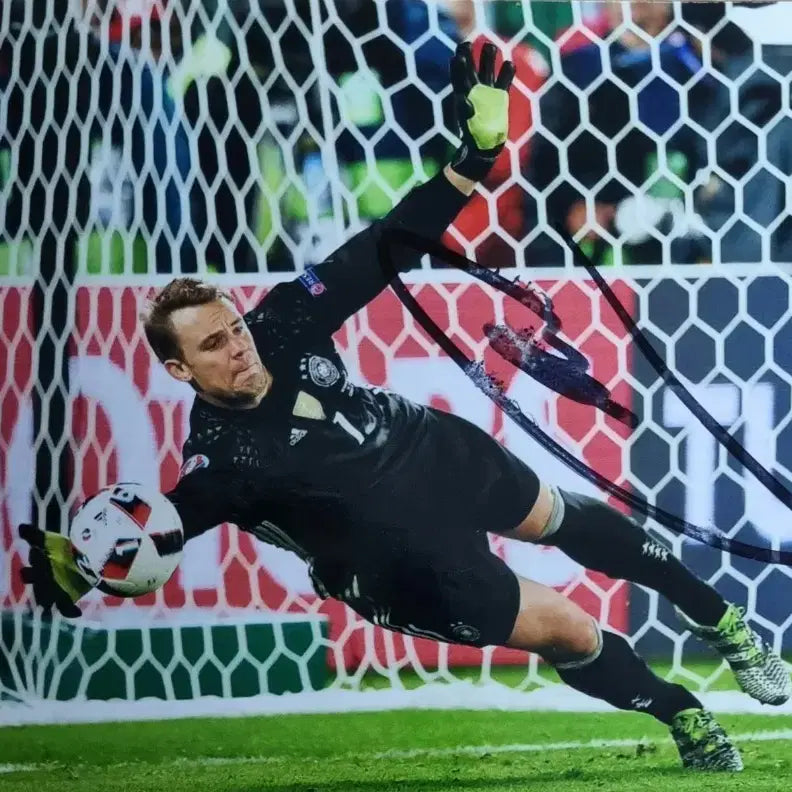 [BUNJANG] Manuel Neuer Signed Photograph / 마누엘 노이어 싸인
