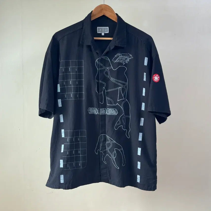 [BUNJANG] CAVEMPT Graphic Short Sleeve Shirt Size L / (L) 카브엠트 반팔 셔츠 (Counterfeit Shortsleeve)