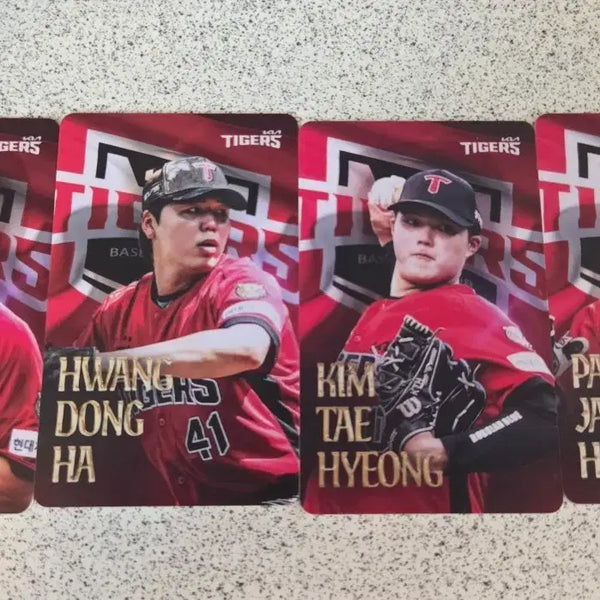 [BUNJANG] Kia Tigers Player Photocard Set (Na Sung-bum, Hwang Dong-ha, Kim Tae-hyung) / 기아 써드 포토카드(나성범, 황동하, 김태형)