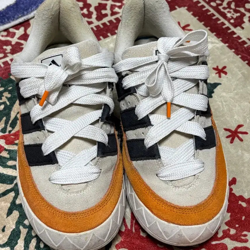 [BUNJANG] Adidas x Human Made Adimatic Sneakers (270) / 아디다스 x 휴먼메이드 아디매틱 270