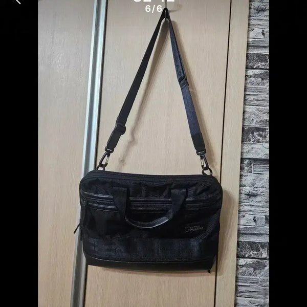 [BUNJANG] National Geographic Cross Bag Black / 내셔널지오그래픽 크로스 백  블랙