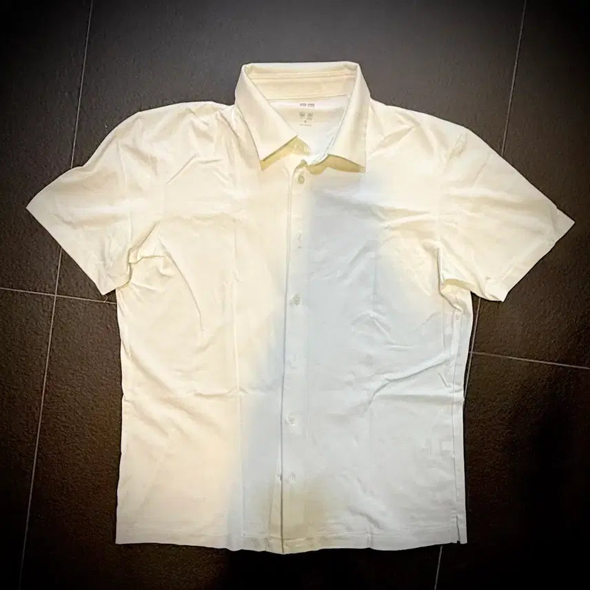 [BUNJANG] Uniqlo Short Sleeve Shirt White / 유니클로 반팔 셔츠 화이트