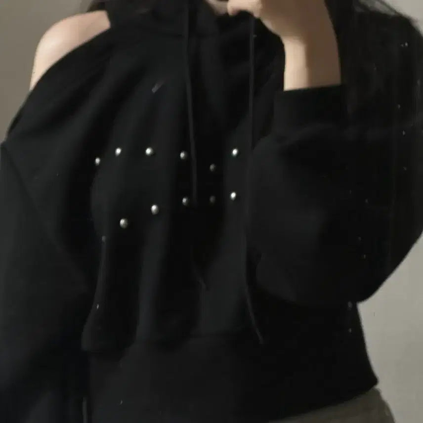 [BUNJANG] Love Is True Cropped Black Hoodie / [택제거 새상품]러브이즈트루 크롭 블랙 후드티 FREE