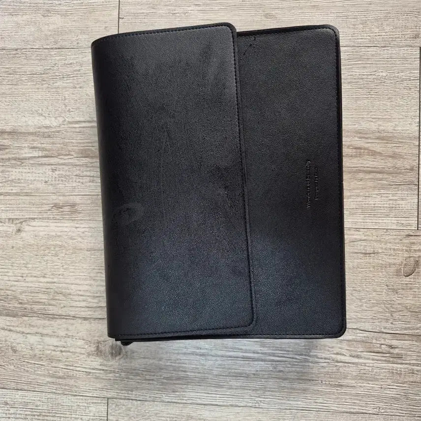 [BUNJANG] Black Leather Crossbody Messenger Bag / 가죽 크로스백 메신저백 판매