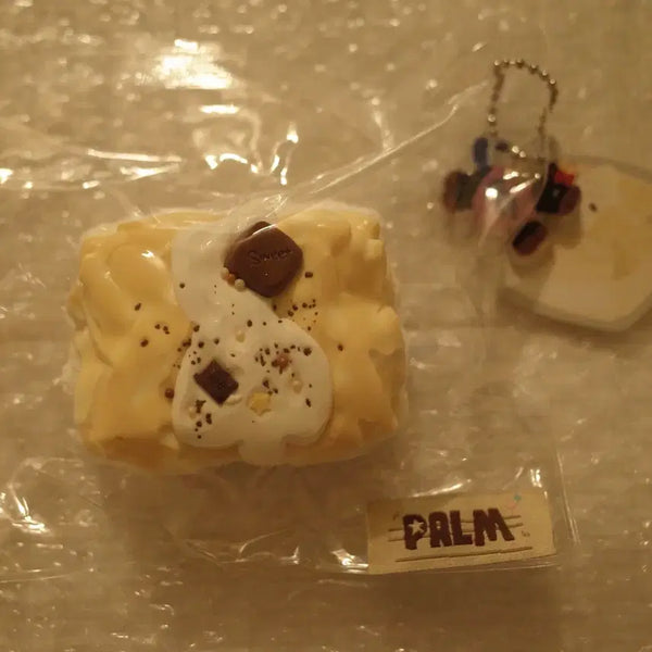 [BUNJANG] Palm Banana Cake Squishy Toy / Palm 바나나 케이크 말랑이 샤오홍슈