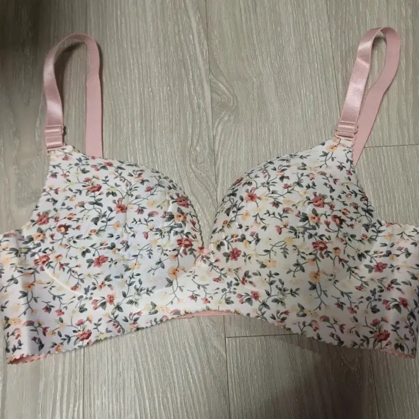 [BUNJANG] Flower Pattern No-Wire Padded Bra 36/80 / 플라워 패턴 초 노와이어 뽕브라 36/80