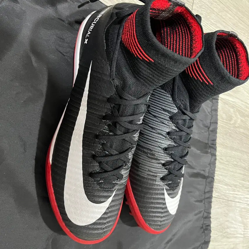 [BUNJANG] Nike Mercurial Proximo II DF TF Futsal Shoes (250) / 최상급 나이키 머큐리얼 프록시모2 DF TF [250] 풋살화